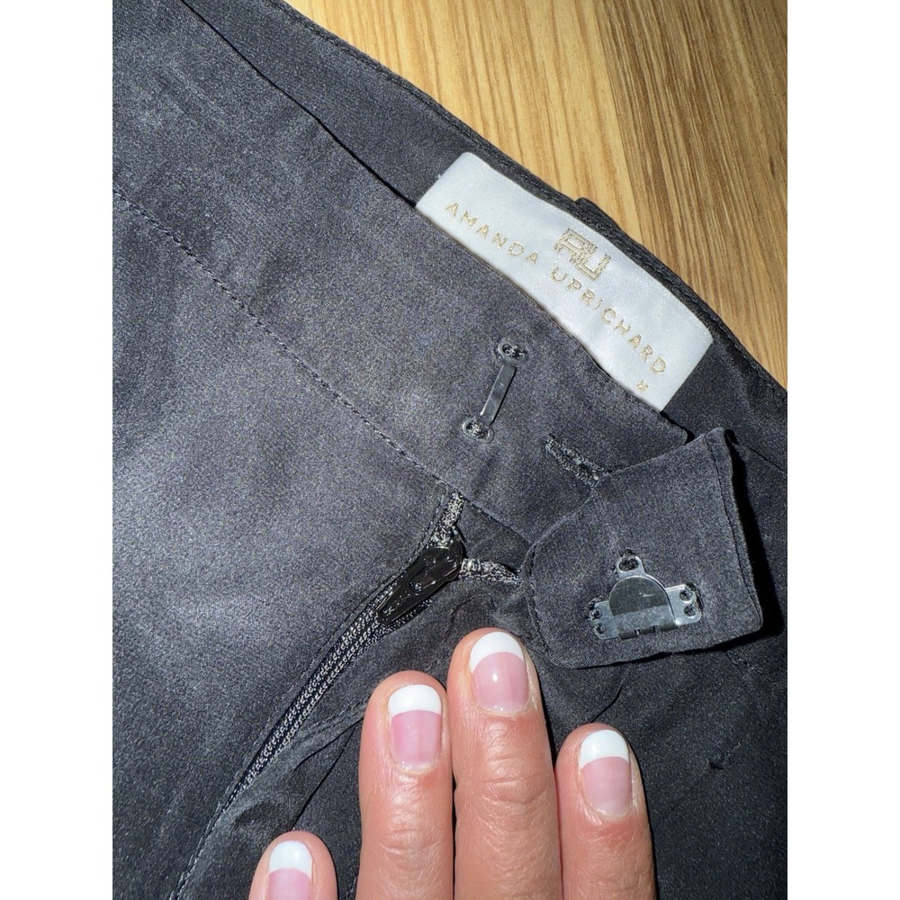 Amanda Uprichard Medium Brooklyn Black 100% Silk Shorts $152 Hem Out - Picture 4 of 8